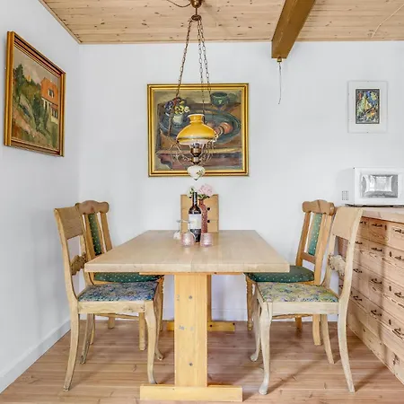Apartamento Amazing In With Kitchen Gudhjem